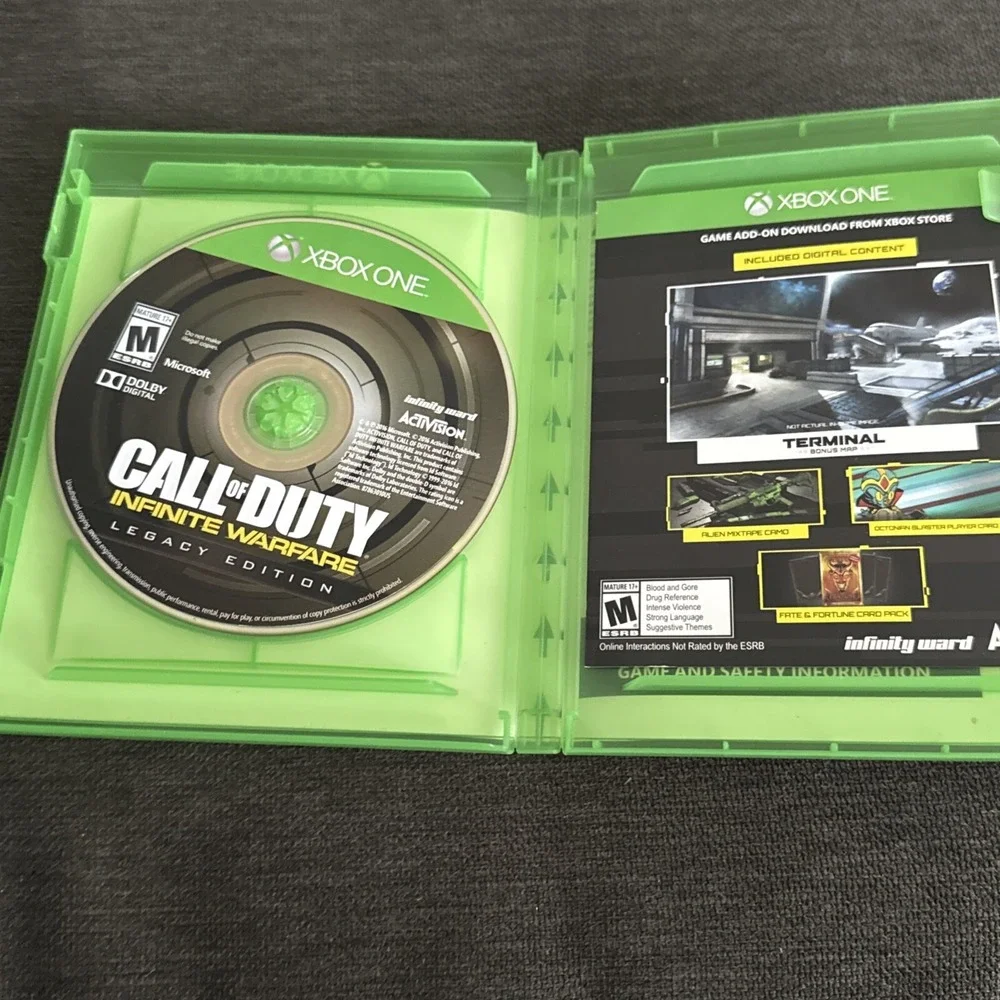 Call of Duty: Infinite Warfare - Legacy Edition (Microsoft Xbox One, 2016)